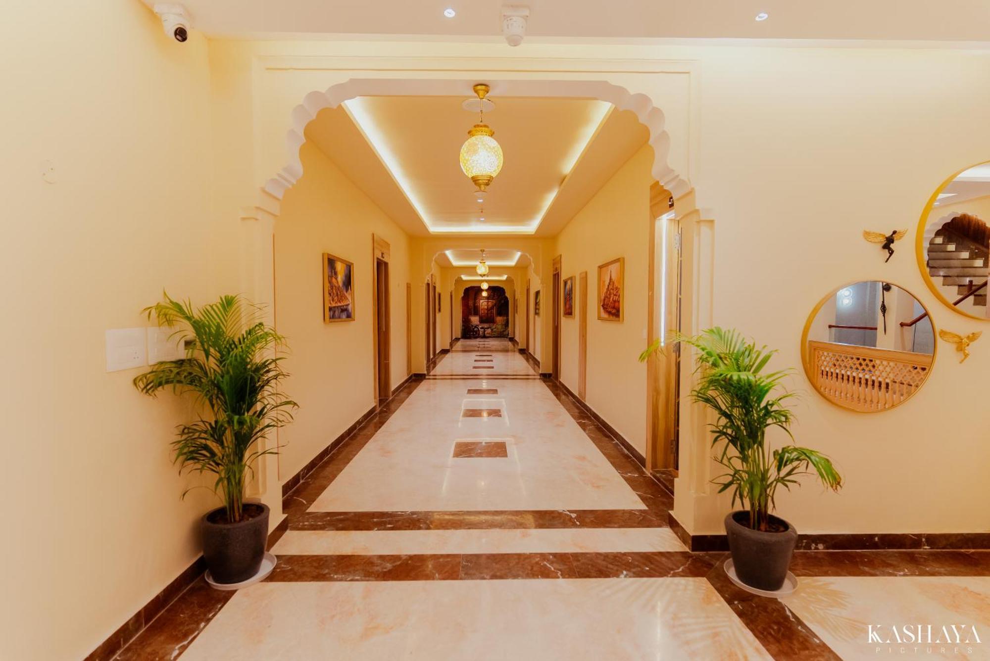 Hotel Ratan Mahal Datia Exterior foto